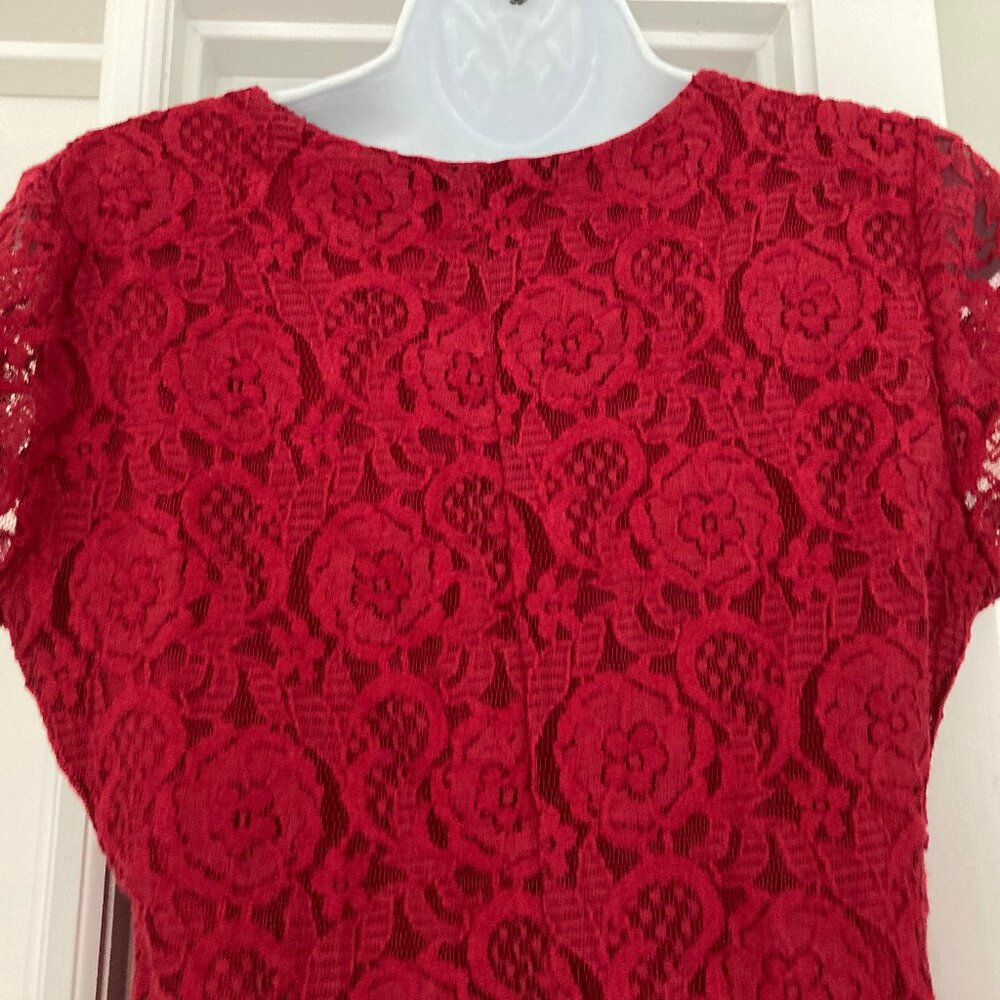 Miss Chievous Red Short Sleeve Crochet Dress Medium - Picture 5 of 15